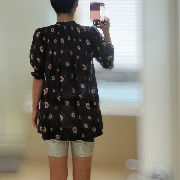 Lee Mathews Simone Loose Cut Floral Top - Picture 3 of 13